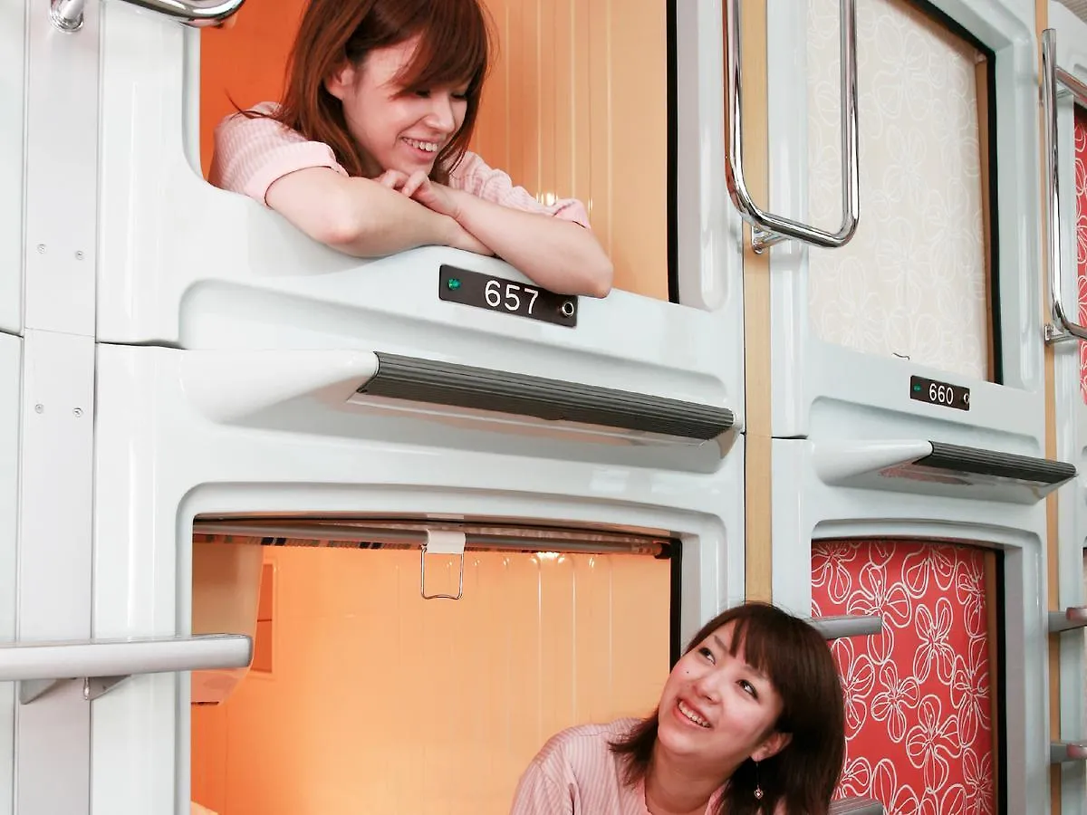 Hotel a capsule Hotel Kobe Kua House